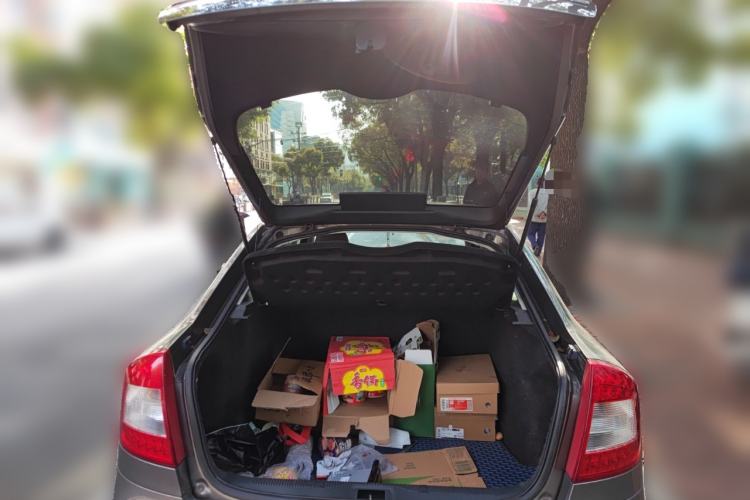 Used Skoda Octavia 2010 1.6L Automatic Eado Edition Trunk