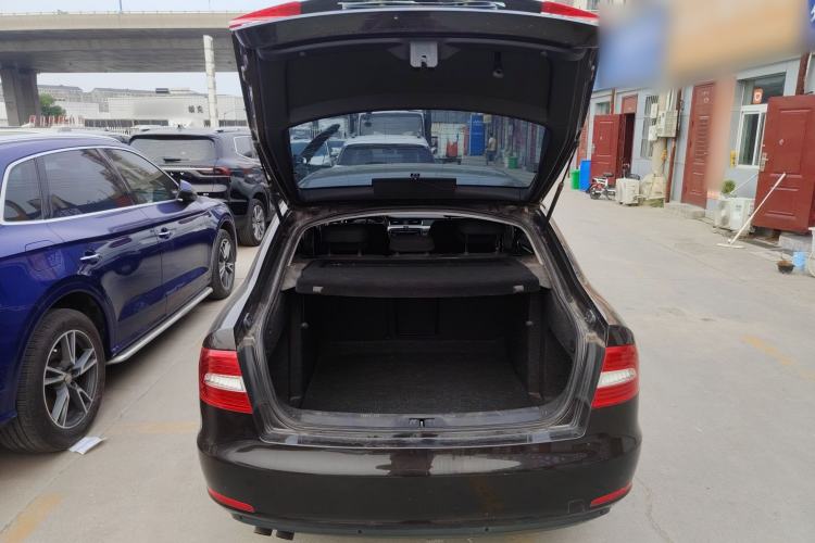 Used Skoda Superb 2013 1.4TSI DSG Sport Edition Trunk