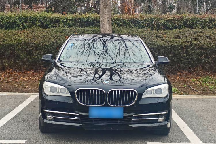 Used BMW 7 Series 2013 730Li Luxury Model Exterior 1