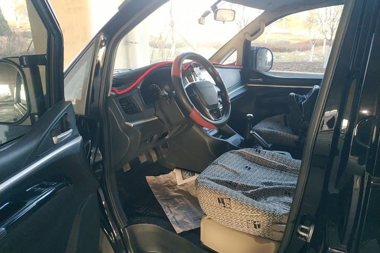 Used FORTHING Lingzhi 2023 M5L 1.6L Base Model 5 Seats
