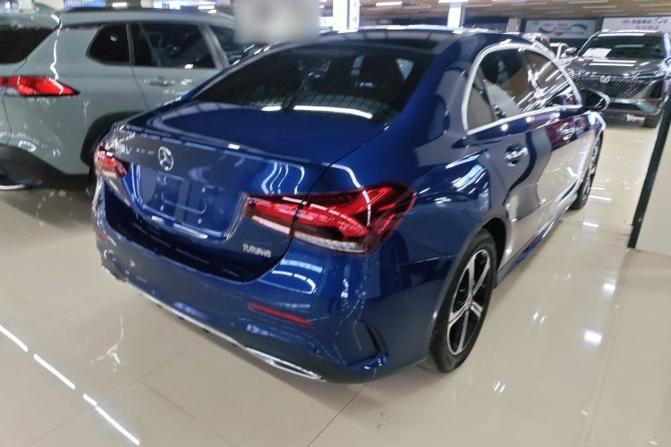 Used Mercedes-Benz A-Class 2022 Revised Version A 200 L Sport Sedan Fashionable Style Rear Right 45 Deg