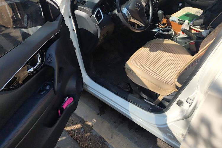 Used Nissan Qashqai 2017 2.0L CVT Smart Enjoyment Version China VI Standard Interior 3