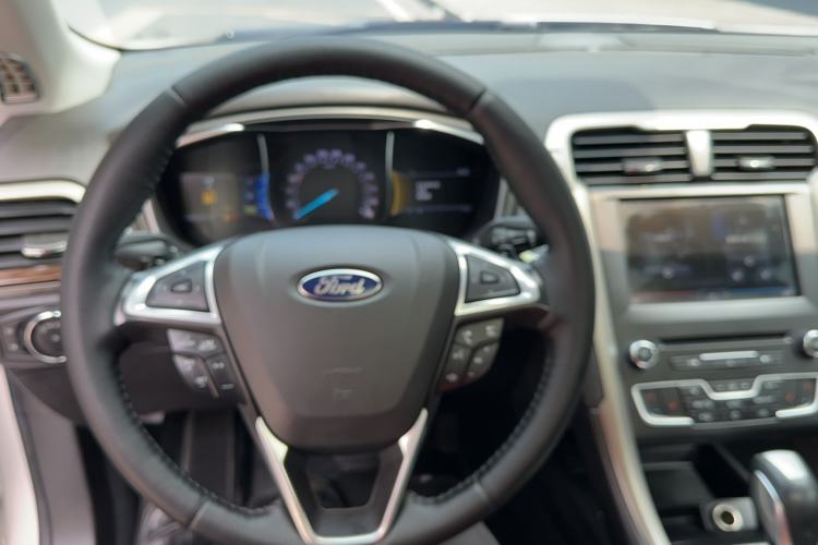 Used Ford Mondeo 2013 2.0L GTDi 200 Fashion Edition
