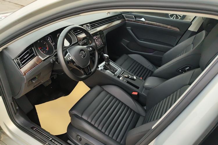 Used Volkswagen Magotan 2019 330TSI DSG Luxury Model China V Standard Driver Seat