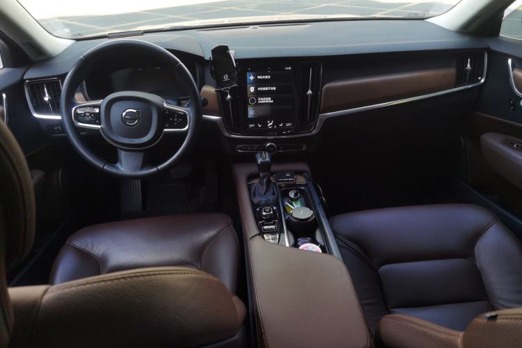 Used Volvo S90 2020 T5 Zhiyi Luxury Edition
