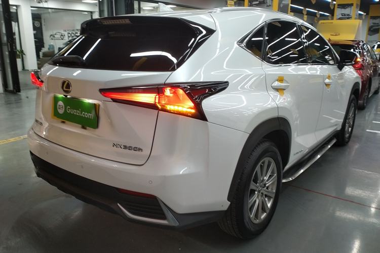 Used Lexus NX 2020 300h Front-Drive FENGSHANG Version China VI Standard
