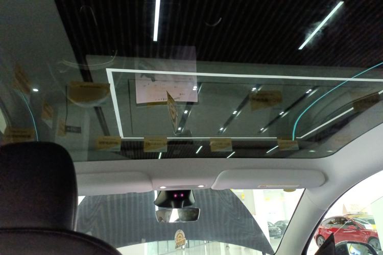 Used Tesla Model Y 2025 Long-Range All-Wheel-Drive Version