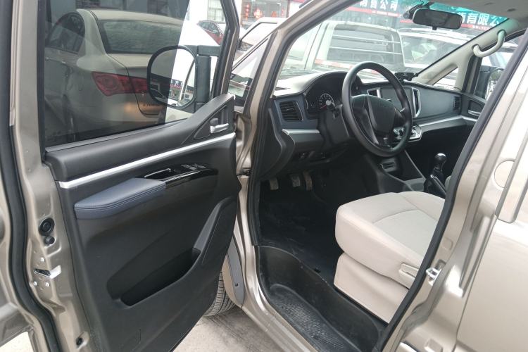 Used FORTHING Lingzhi 2023 M5L 1.6L Base Model 5 Seats Driver Seat