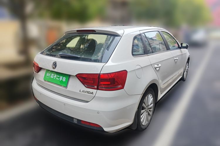 Used Volkswagen Gran Lavida 2013 1.6L Manual Comfort Model
