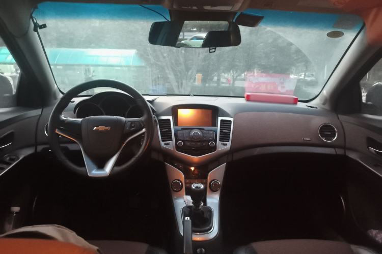 Used Chevrolet Cruze 2013 Hatchback 1.6L Manual Luxury Model