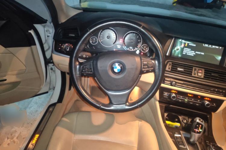 Used BMW 5 Series 2014 525Li Luxury Design Package
