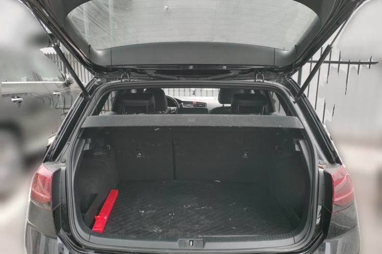 Used Volkswagen Golf 2020 Charming Edition 280TSI DSG R-Line Trunk