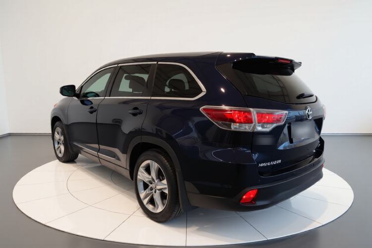 Used Toyota Highlander 2015 2.0T Two-Wheel Drive Luxury Edition 7 Seats Exterior 2