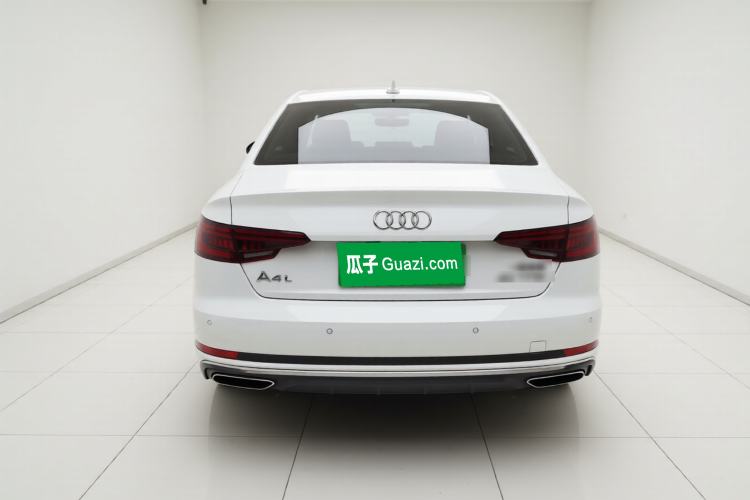 Used Audi A4L 2018 30th Anniversary Edition 40 TFSI Fashion Model
