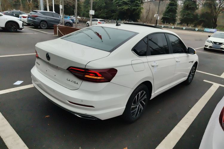 Used Volkswagen Lavida 2022 1.5L Automatic Comfort Edition
