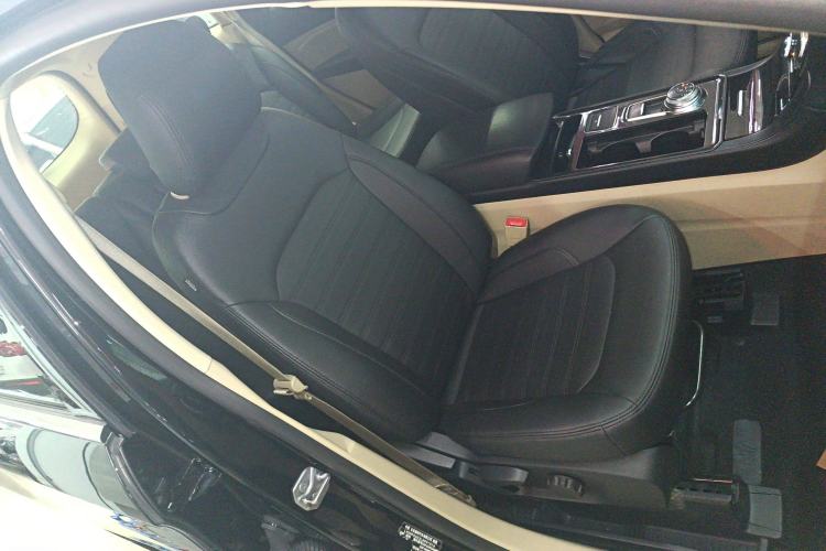 Used Ford Edge 2020 EcoBoost 245 Two-Wheel-Drive Titanium 5-Seater
