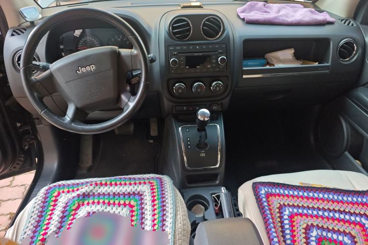 Used Jeep Compass 2010 2.4L four-wheel drive sport version
