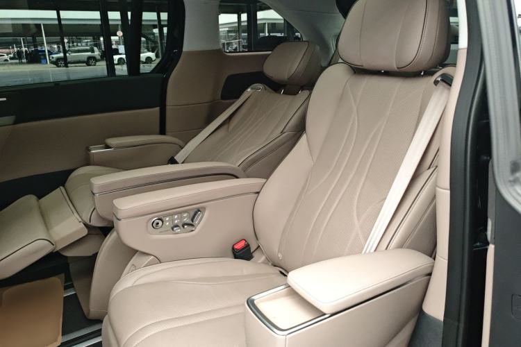 Used XPeng X9 2025 650 Long-Range Max