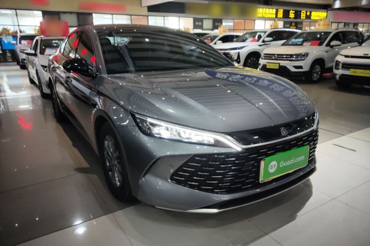 Used BYD Qin L 2025 DM-i Smart Drive 80KM Leading Model Front Right 45 Deg