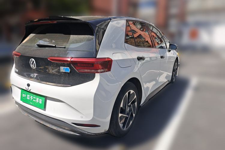 Used Volkswagen ID.3 2024 Pure & Smart Edition Rear Right 45 Deg