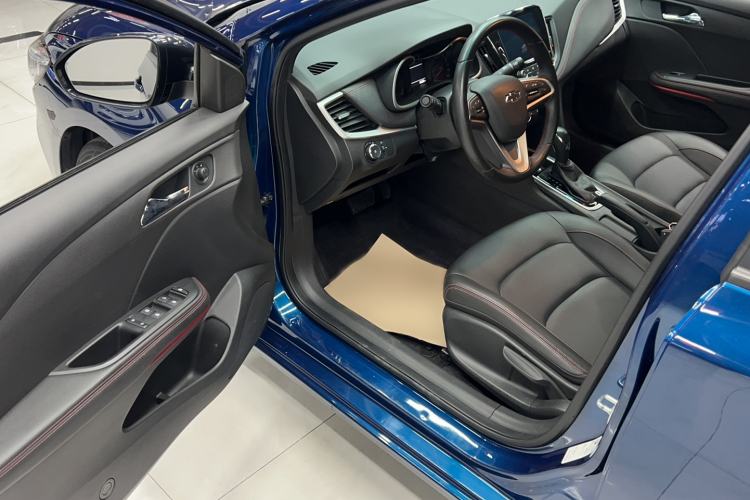 Used Chevrolet Monza 2020 Light Hybrid RS 330T Automatic Comfort Edition Driver Seat