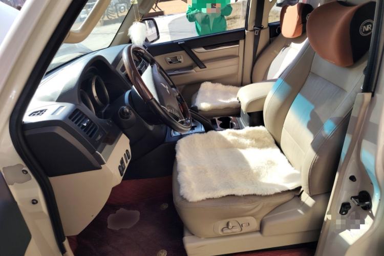 Used Mitsubishi Pajero 2018 V97 3.8L 5-Door GLS Sunroof – Middle East
