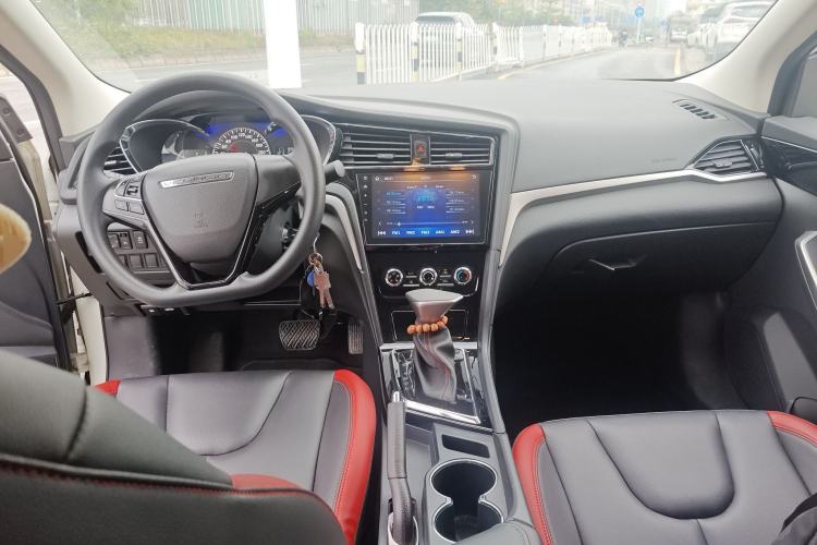 Used Venucia D60 2020 1.6L XE CVT Enjoyment Edition
