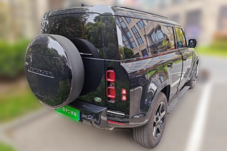 Used Land Rover Defender 2025 110 3.0T P400 X-Dynamic SE Rear Right 45 Deg