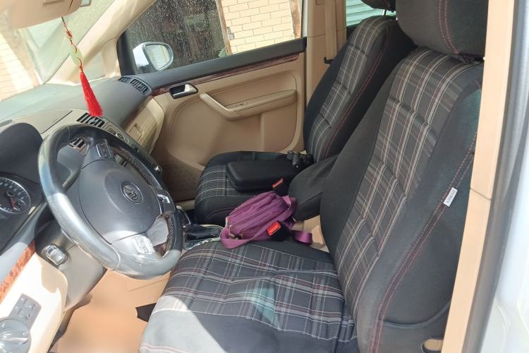 Used Volkswagen Touran 2011 1.4T DSG ZhiZhen Edition 5 Seats Left Front Seat