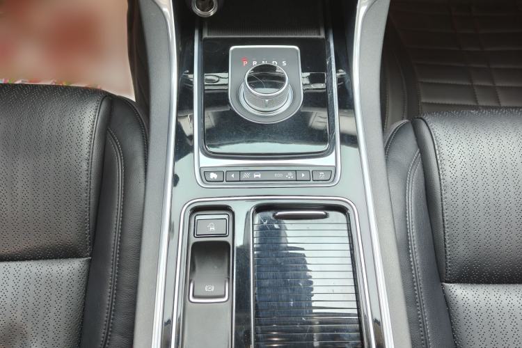 Used Jaguar XF 2016 XF 2.0T Two-Wheel-Drive Luxury Edition
