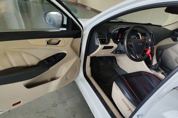 Used Chery Arrizo 7 2015 1.6L Manual ZhiShang Edition Driver Seat