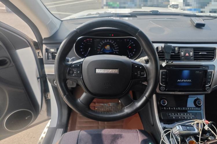 Used Haval H8 2017 2.0T Gasoline 4x4 Smart Enjoyment Version
