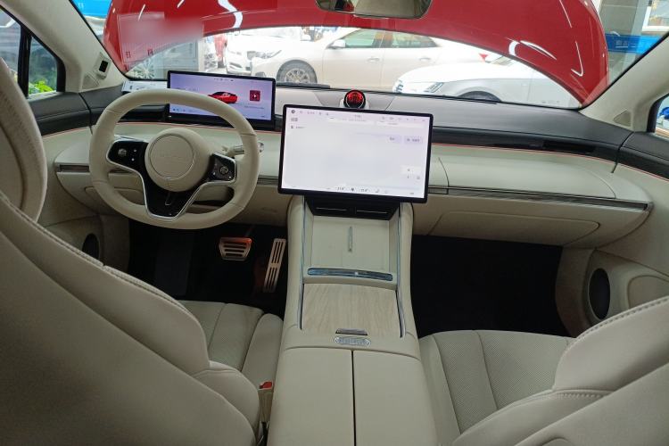 Used Hima Luxeed S7 2025 785 km Ultra