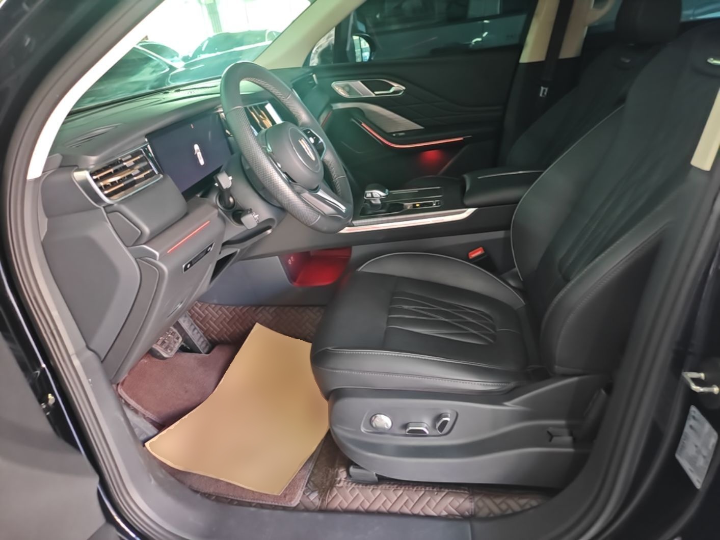 Hongqi HS7 PHEV 2024 2.0T PHEV Four-Wheel Drive Flagship Edition 6 Seats — снимка 17