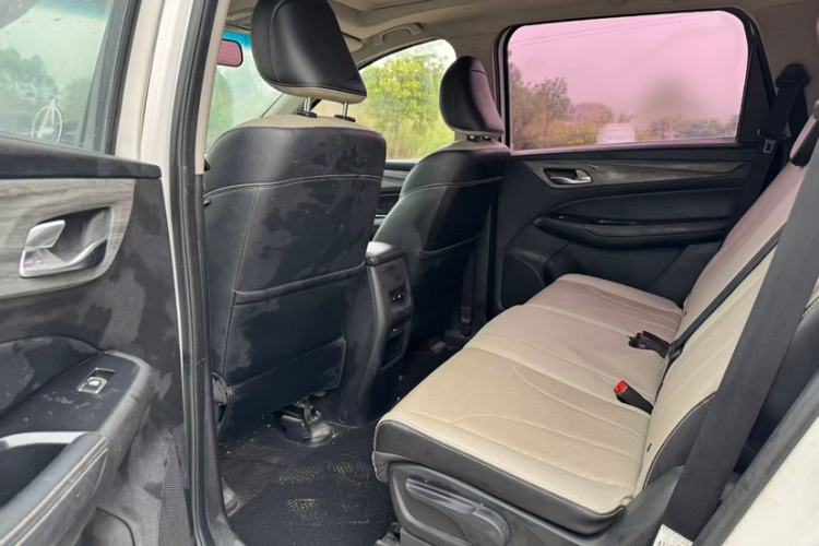 Used Baojun 730 2019 1.5T CVT Flagship Model 7 Seats China VI Emission Standard