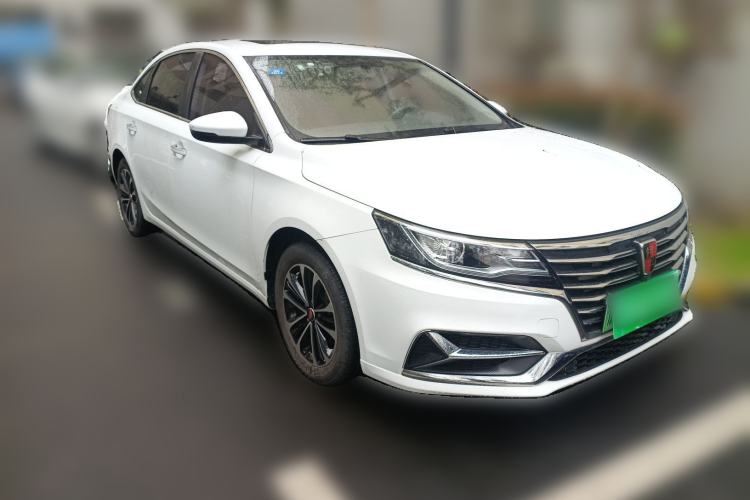 Used Roewe i6 New Energy 2019 PLUS 50T 4G Connected Glory Luxury Edition Front Right 45 Deg