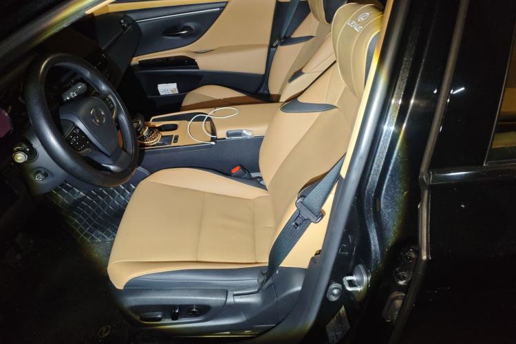 Used Lexus ES 2023 200 Excellence Edition