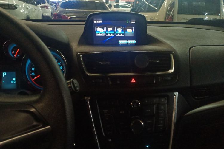 Used Buick Encore 2014 1.4T Automatic Two-Wheel Drive Urban Elite Model Center Console