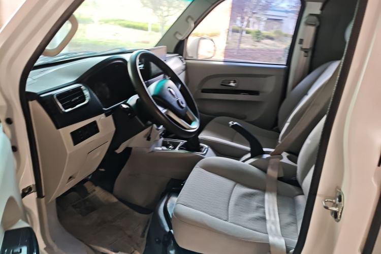 Used Jinbei New Hiace S 2022 1.5L Wealth Edition Air-Conditioner-Free Truck China VI Standard SWC15M Left Front Seat