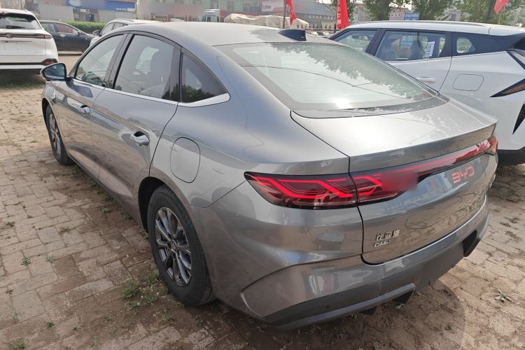 Used BYD Qin L 2025 DM-i Smart Drive 80KM Leading Model
