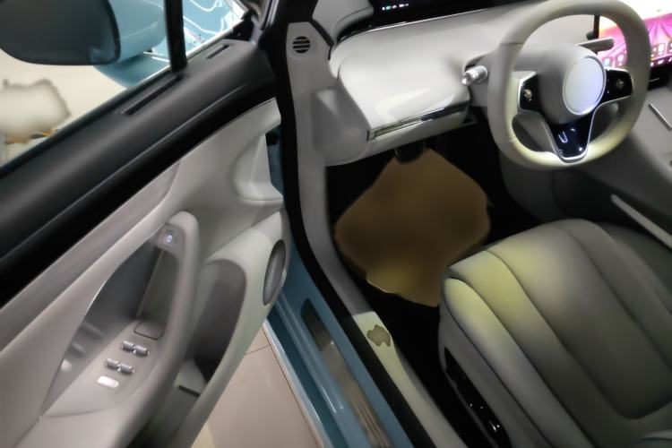 Used Hima Luxeed S7 2025 705 km Pro