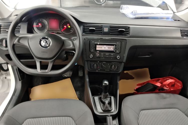 Used Volkswagen Santana 2021 1.5L Automatic Fashion Edition Center Console