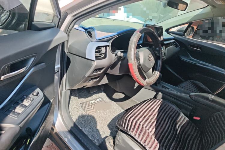 Used Toyota IZOA 2021 Dual-Motor 2.0L Yi Xing Edition Driver Seat