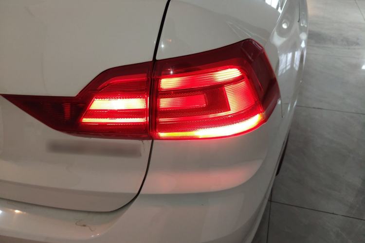 Used Volkswagen Santana 2019 1.5L Manual Fashion Edition China VI Standard Right Rear Taillight