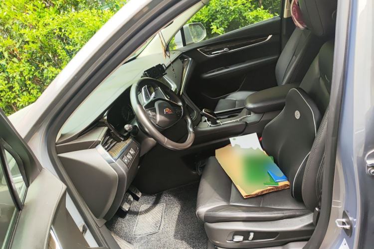 Used Cadillac XT5 2018 25T Luxury Model Left Front Seat