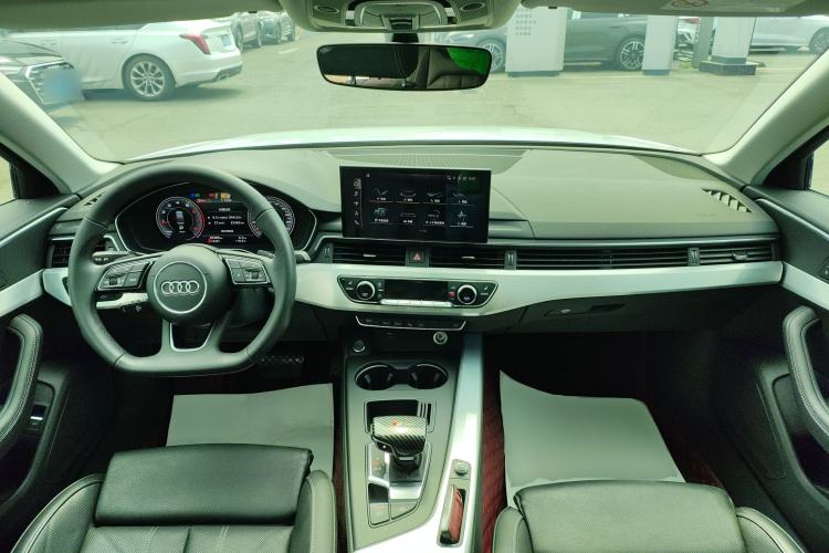 Used Audi A4L 2022 40 TFSI Luxury Dynamic Model