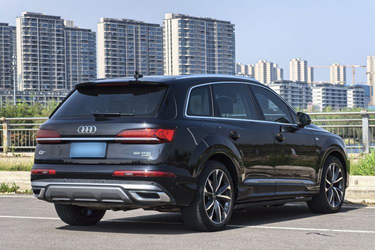 Used Audi Q7 2023 55 TFSI quattro S line Sport Edition Exterior 5