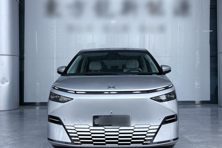Used XPeng X9 2025 650 Long-Range Max Exterior 1