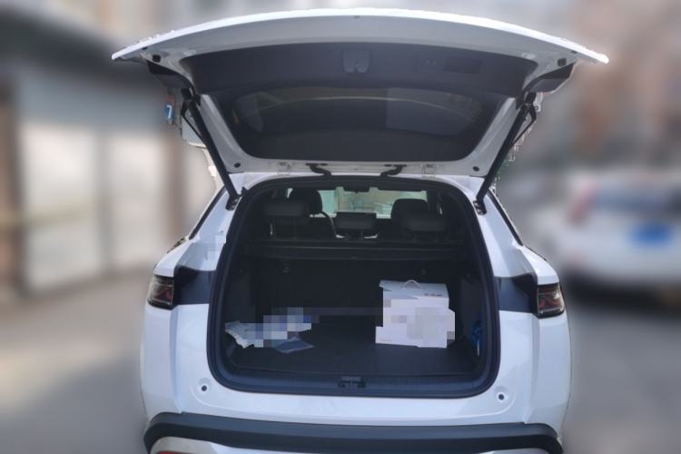 Used BYD Song L DM-i 2025 Intelligent Driving Version 112 km Beyond-Range Type Trunk