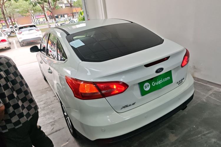 Used Ford Focus 2015 Sedan EcoBoost 180 Automatic Elite Model Rear Left 45 Deg